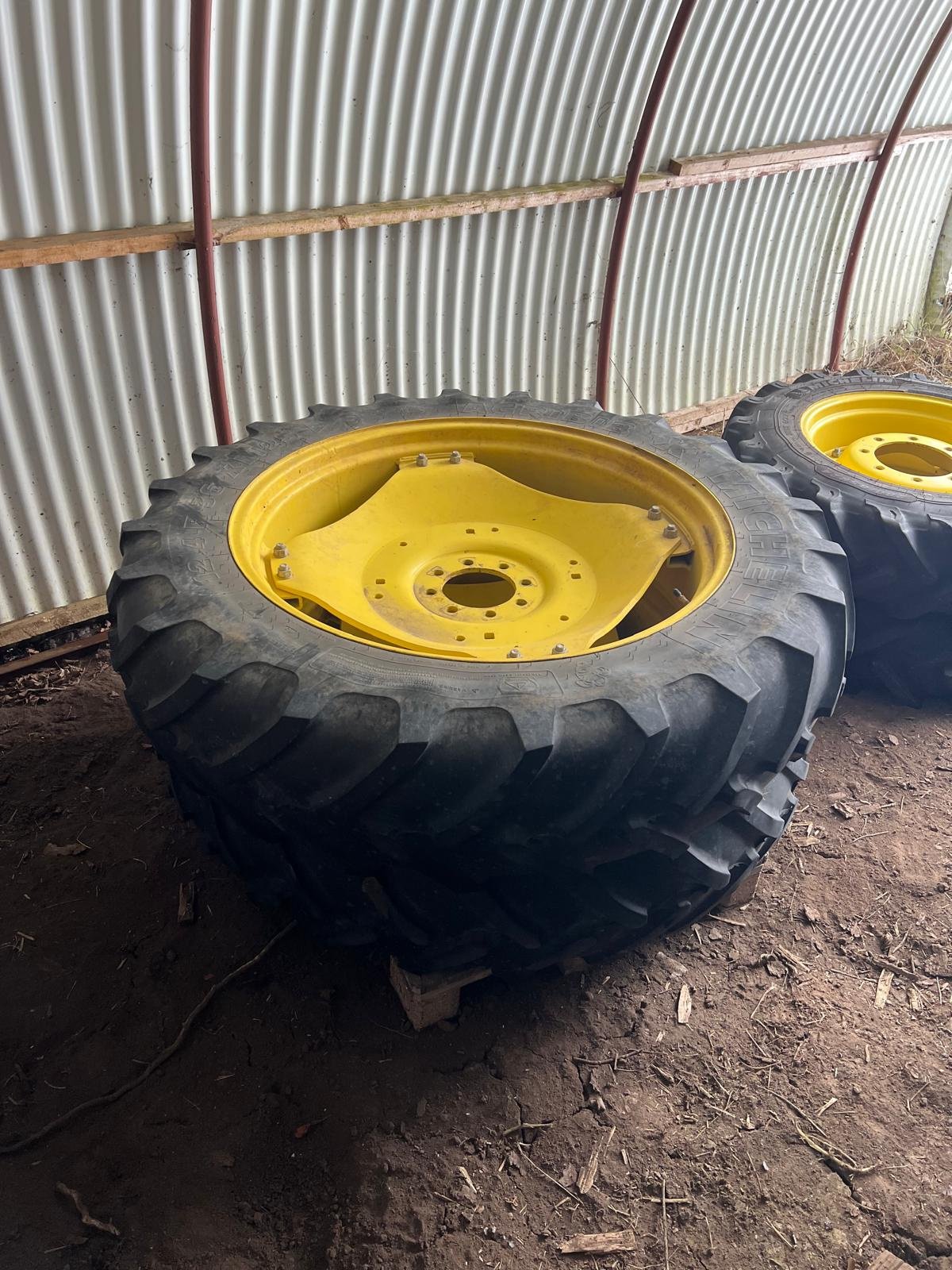 Traktor от тип John Deere 5075 M, Gebrauchtmaschine в Lauterhofen (Снимка 18)