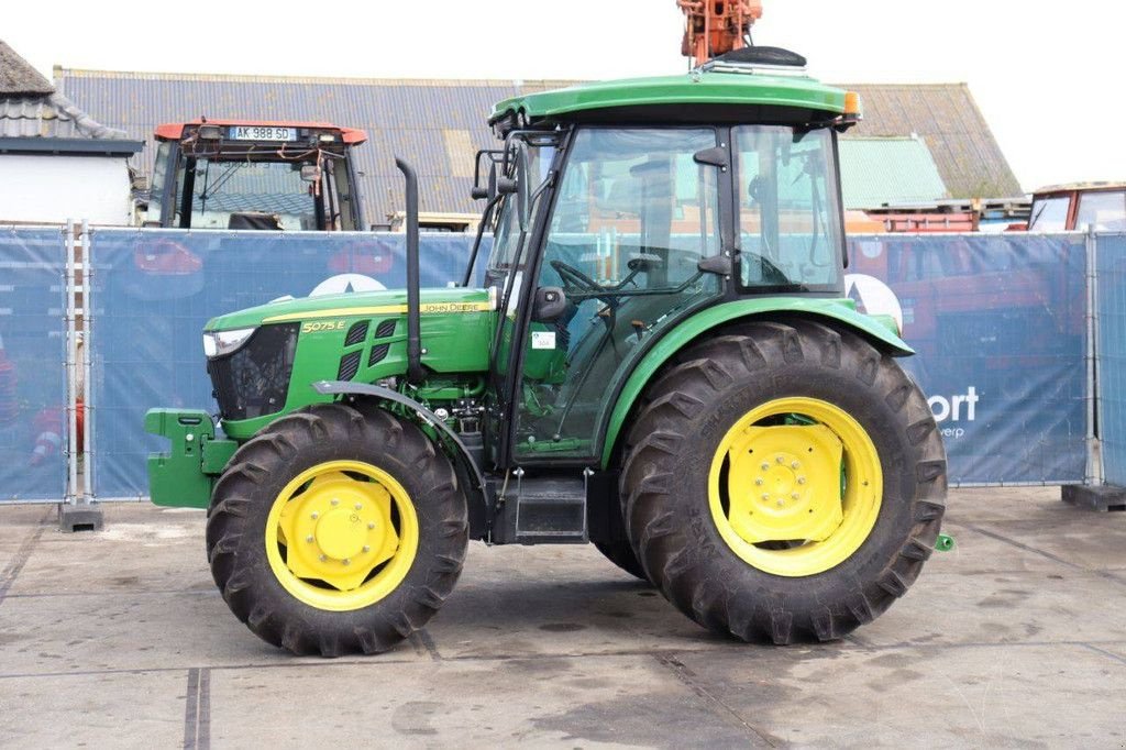 Traktor typu John Deere 5075E 4WD, Gebrauchtmaschine v Antwerpen (Obrázek 1)
