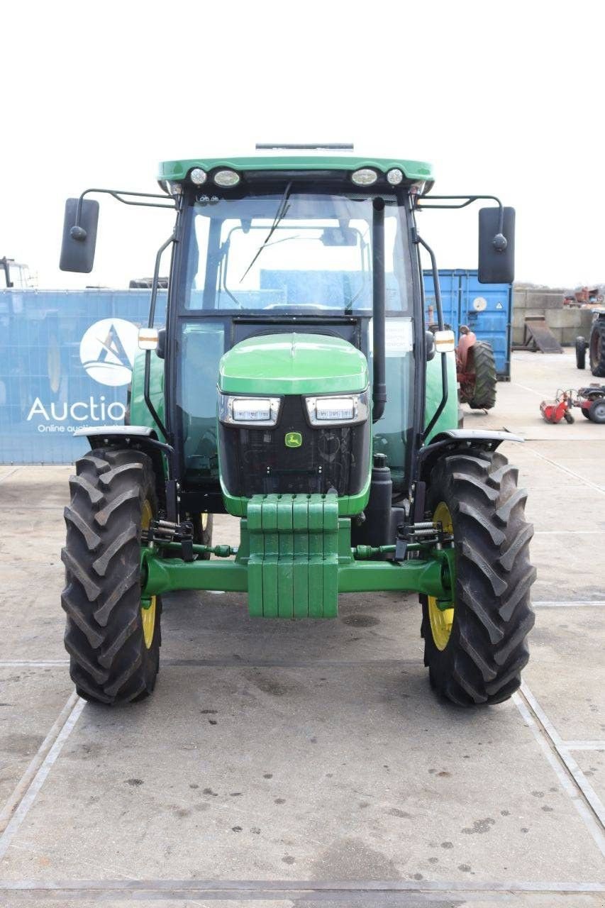 Traktor typu John Deere 5075E 4WD, Gebrauchtmaschine v Antwerpen (Obrázek 9)