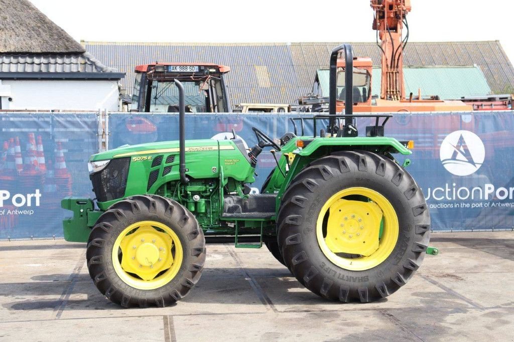 Traktor tip John Deere 5075E 4WD, Gebrauchtmaschine in Antwerpen (Poză 1)