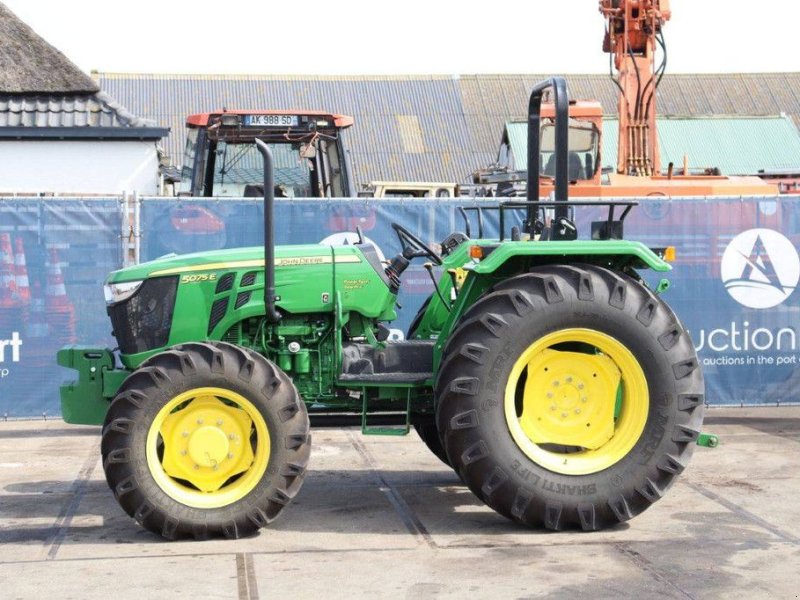 Traktor tip John Deere 5075E 4WD, Gebrauchtmaschine in Antwerpen (Poză 1)