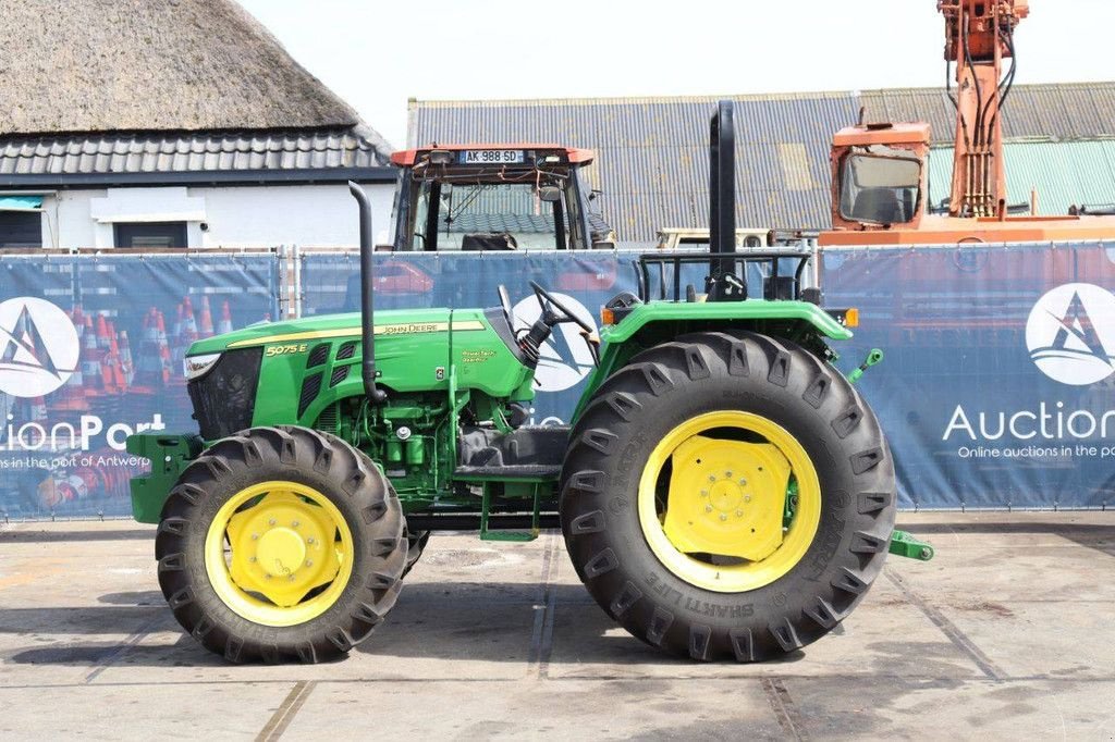 Traktor tip John Deere 5075E 4WD, Gebrauchtmaschine in Antwerpen (Poză 2)