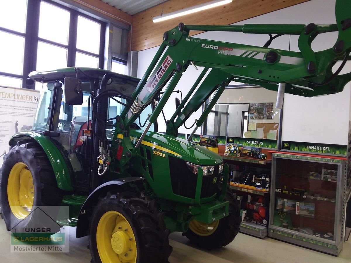 Traktor типа John Deere 5075E Kabine, Neumaschine в Bergland (Фотография 1)