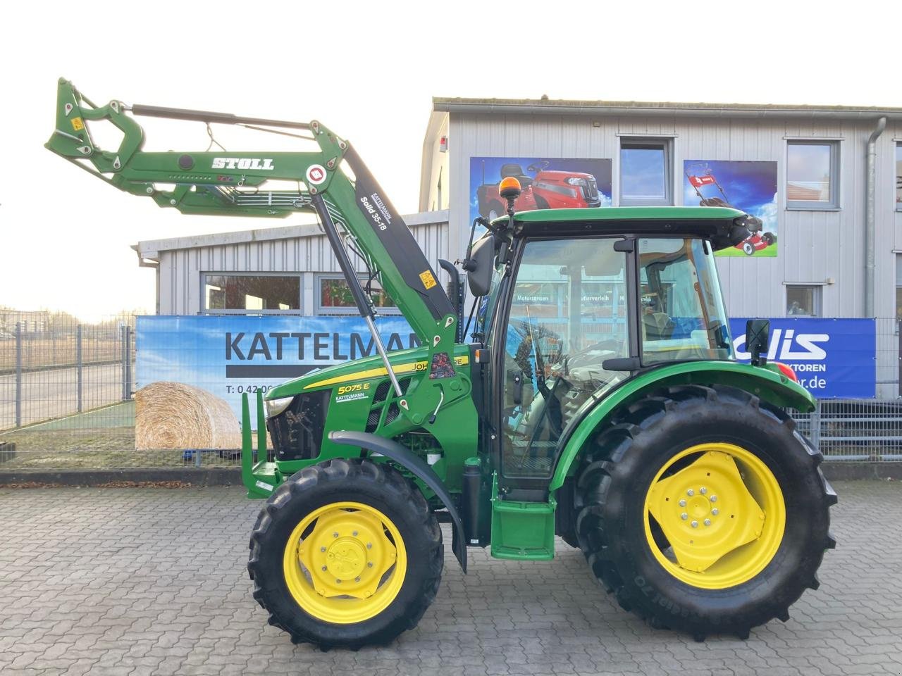 Traktor typu John Deere 5075E mit Klima, Gebrauchtmaschine v Stuhr (Obrázok 2)