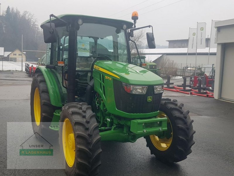 Traktor van het type John Deere 5075E, Vorführmaschine in Wies (Foto 1)