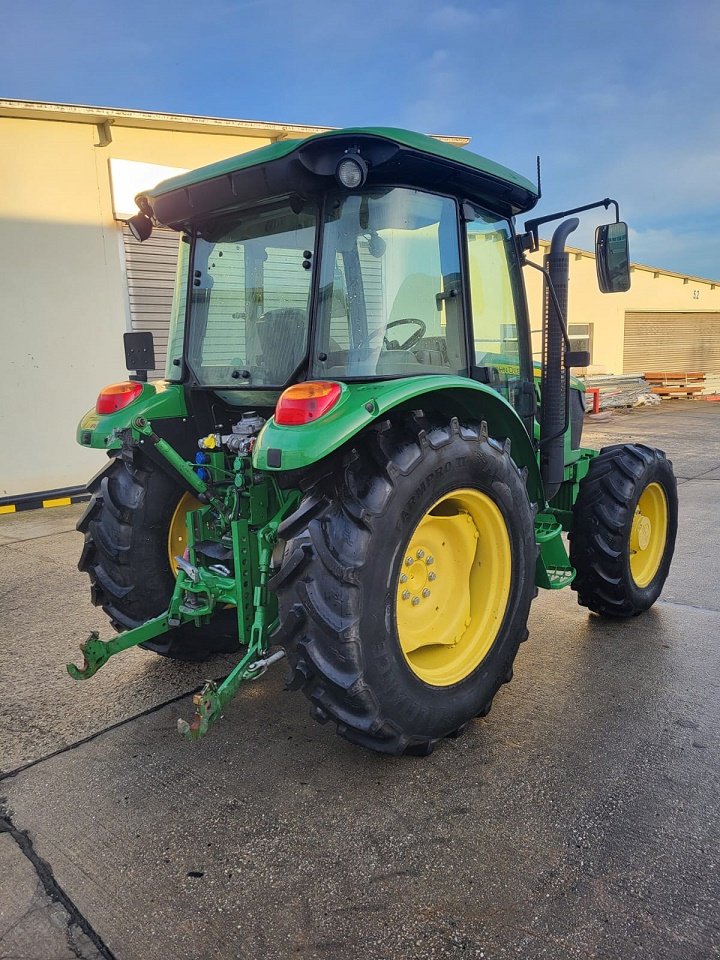 Traktor του τύπου John Deere 5075E, Gebrauchtmaschine σε Wuppertal (Φωτογραφία 3)