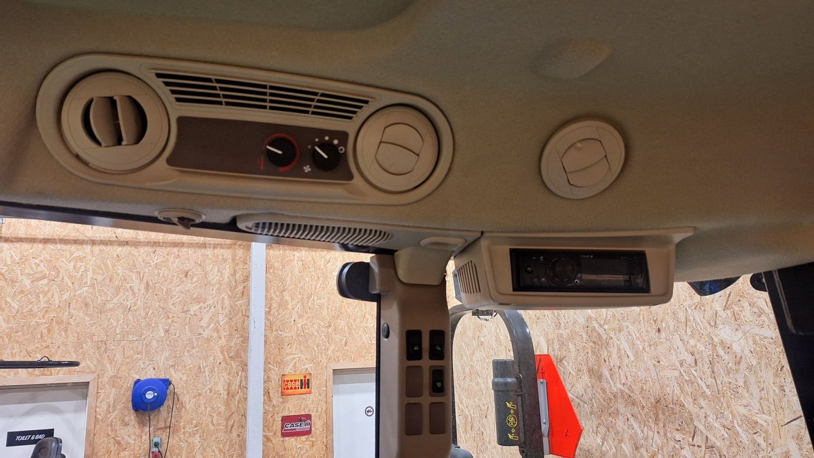 Traktor of the type John Deere 5075E, Gebrauchtmaschine in Rødekro (Picture 8)