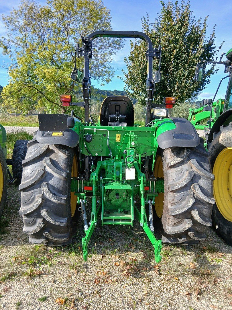 Traktor του τύπου John Deere 5075E, Neumaschine σε Lengnau (Φωτογραφία 2)