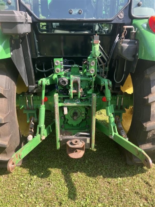 Traktor typu John Deere 5075E, Gebrauchtmaschine v Arbedo (Obrázek 4)