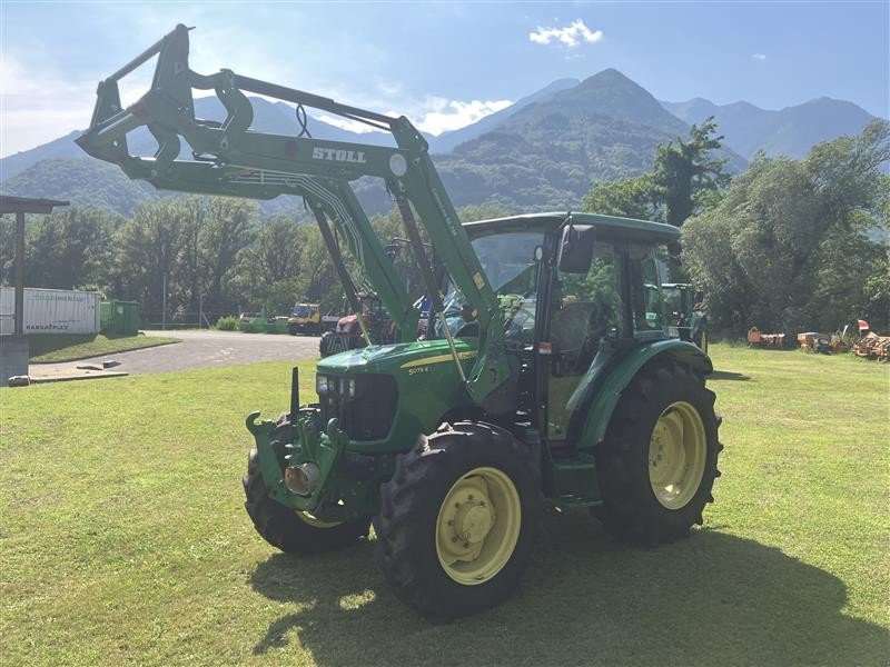 Traktor typu John Deere 5075E, Gebrauchtmaschine v Arbedo (Obrázek 3)