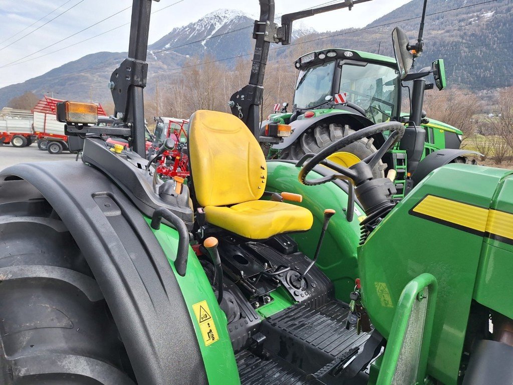 Traktor typu John Deere 5075E, Gebrauchtmaschine v Susten (Obrázek 5)