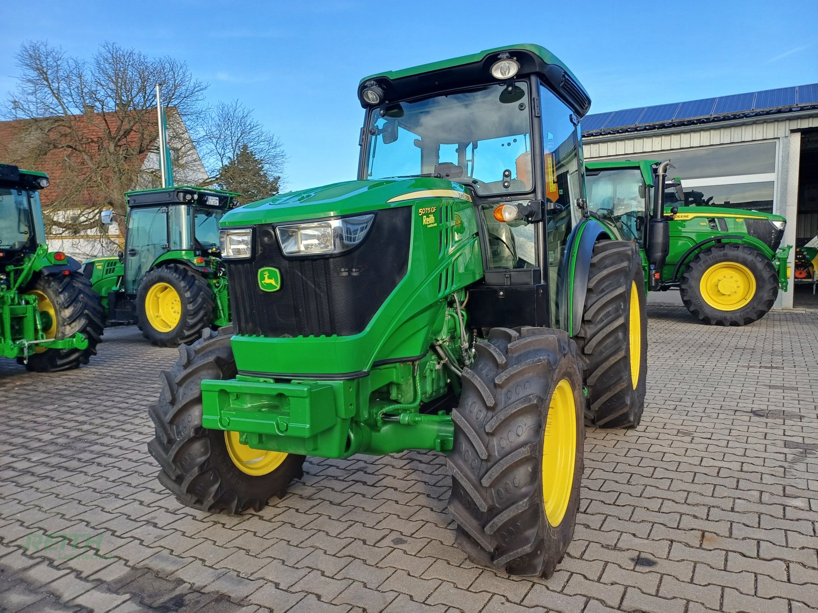 Traktor des Typs John Deere 5075GF, Gebrauchtmaschine in Wolnzach (Bild 8)