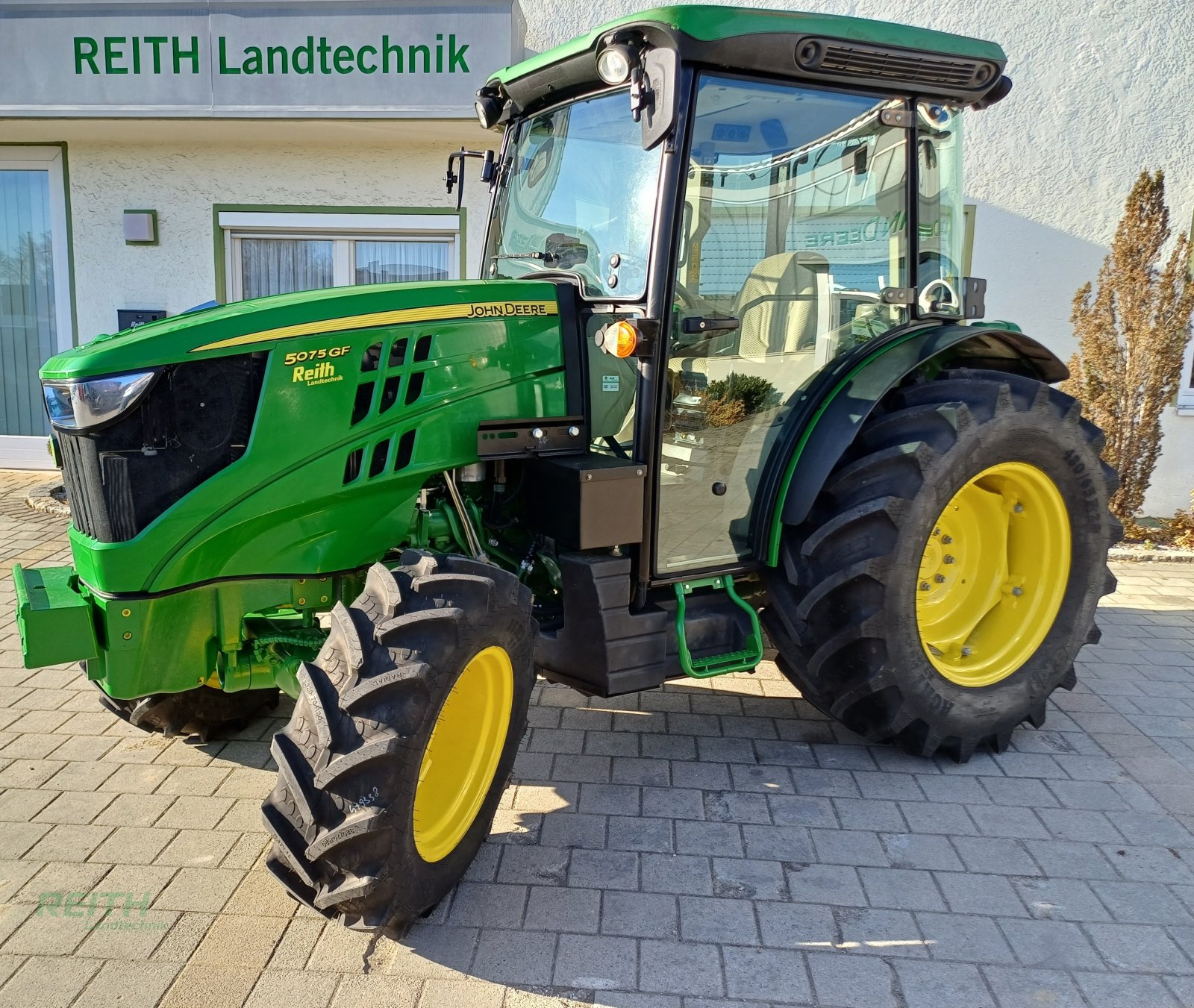 Traktor typu John Deere 5075GF, Gebrauchtmaschine v Wolnzach (Obrázek 1)