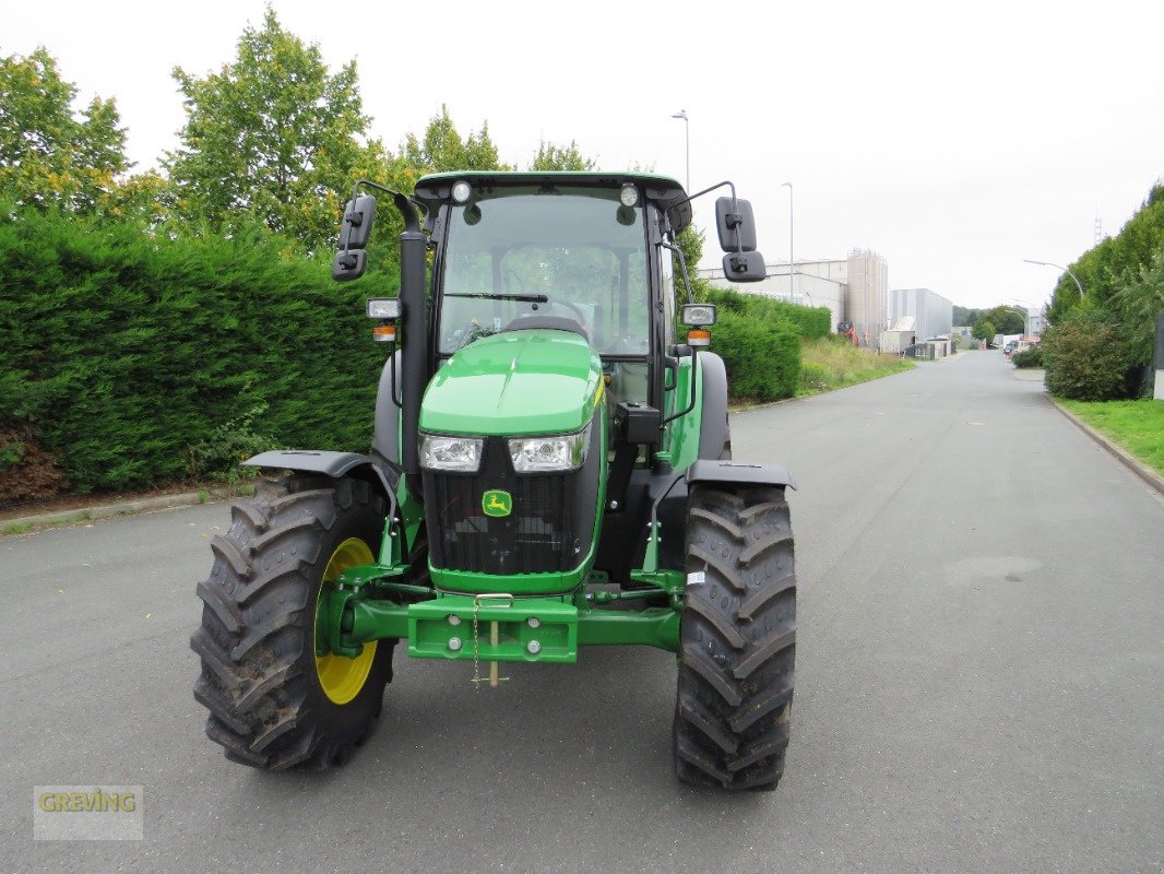 Traktor des Typs John Deere 5075M, Neumaschine in Werne (Bild 3)