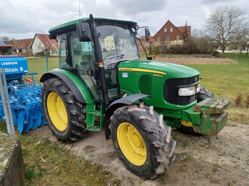 Traktor типа John Deere 5080 R, Gebrauchtmaschine в Uffenheim