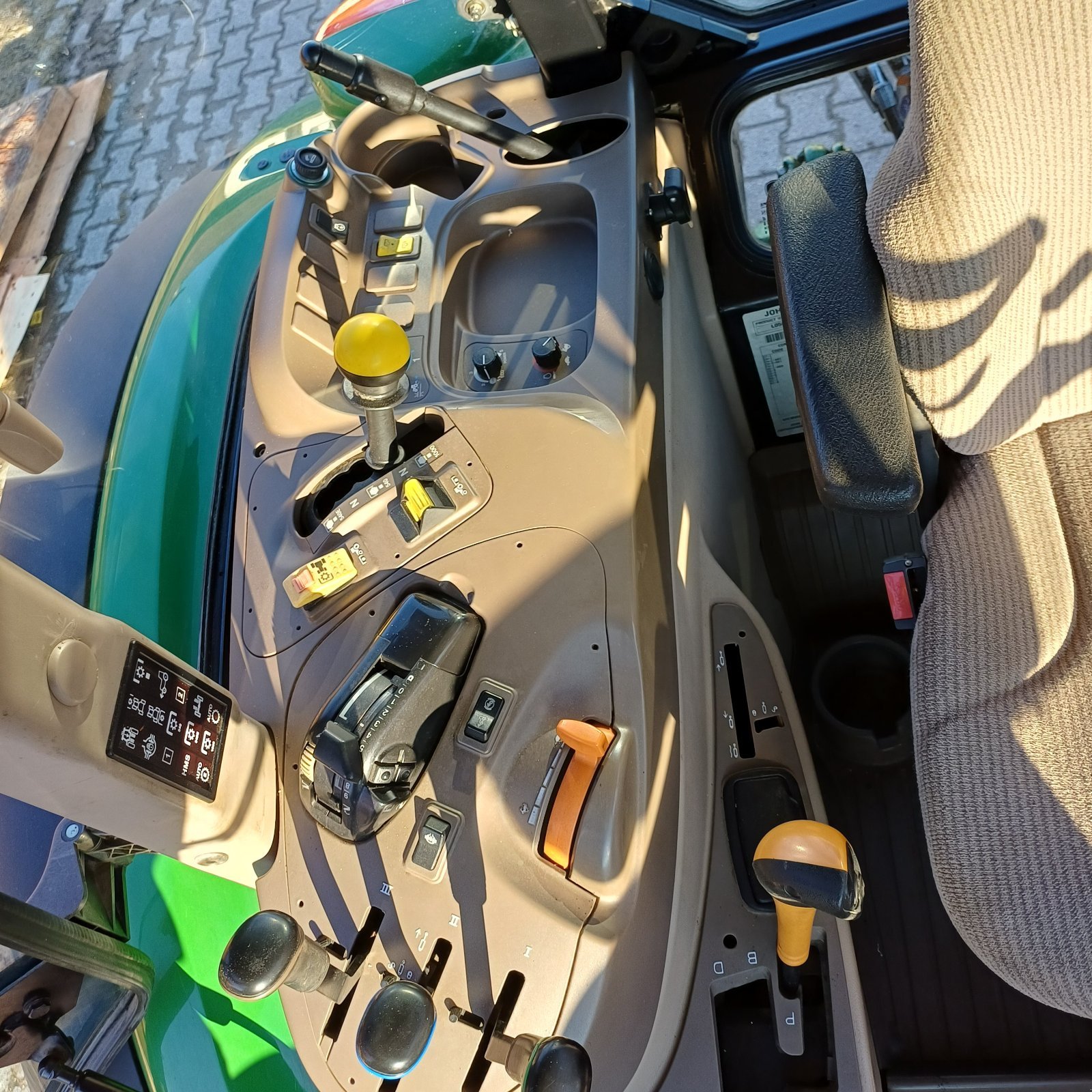 Traktor des Typs John Deere 5080 R, Gebrauchtmaschine in Esternberg (Bild 3)