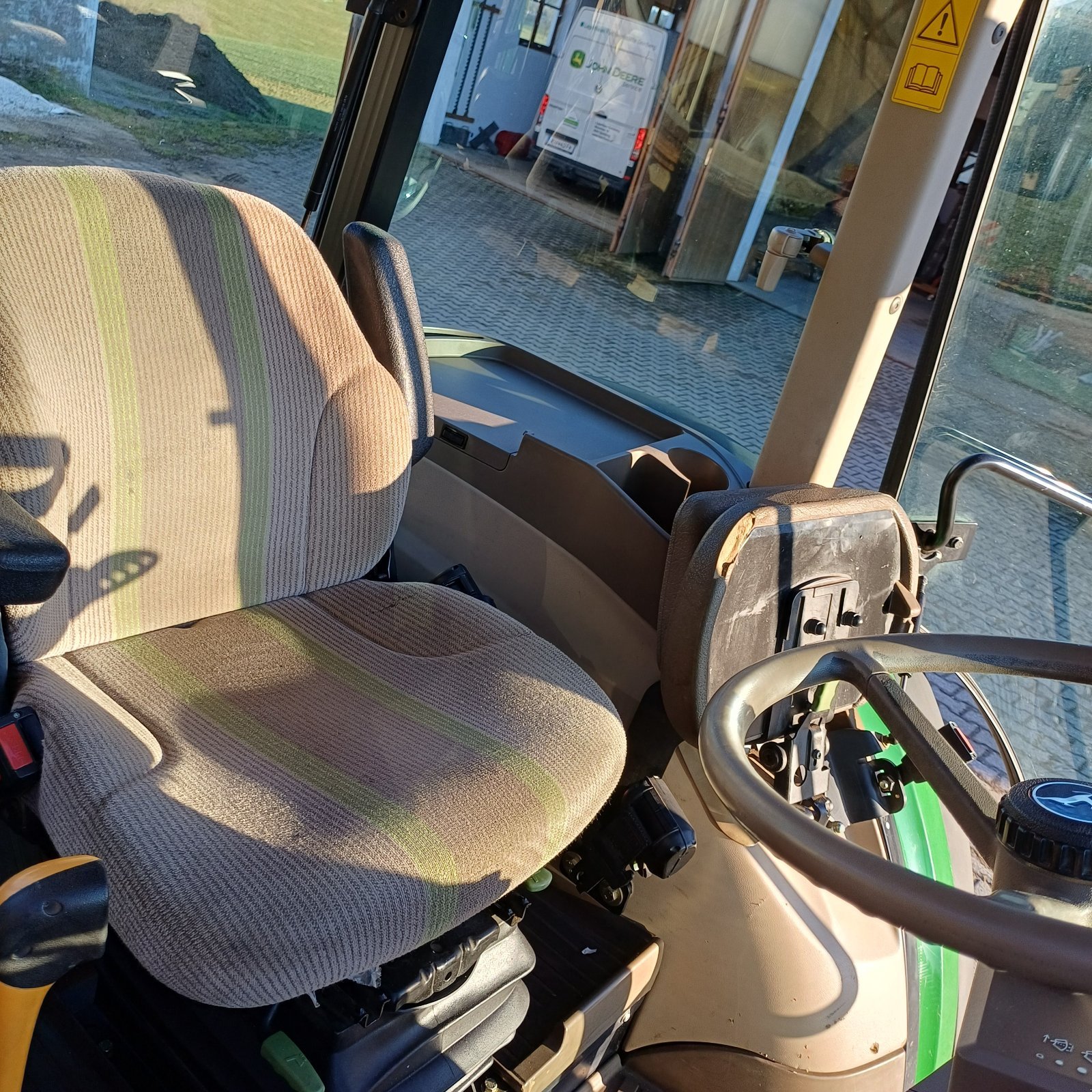 Traktor des Typs John Deere 5080 R, Gebrauchtmaschine in Esternberg (Bild 4)