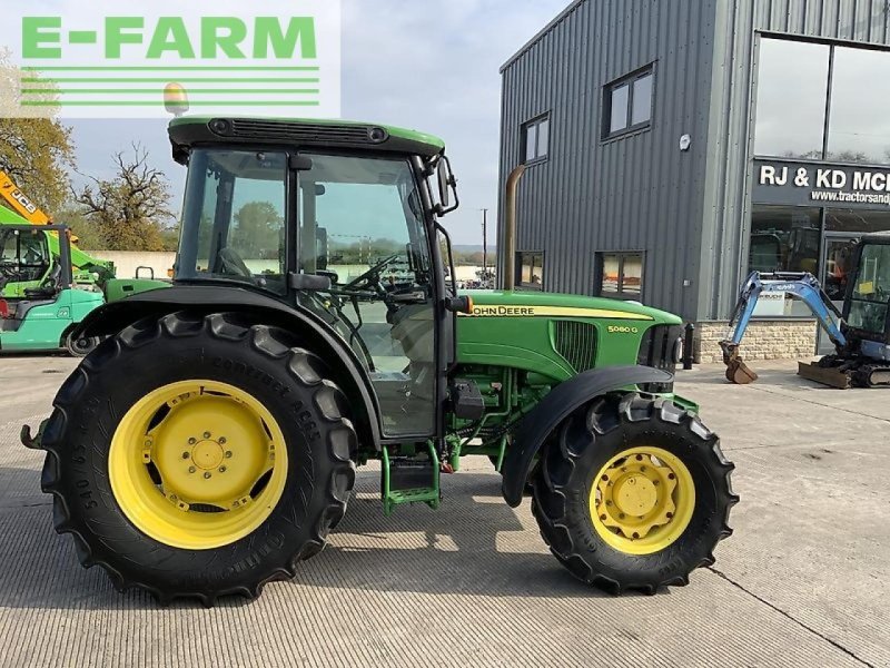 Traktor of the type John Deere 5080g tractor (st19673), Gebrauchtmaschine in SHAFTESBURY