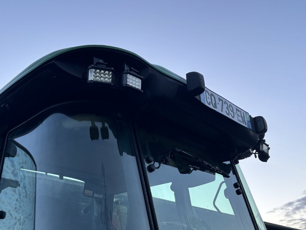 Traktor типа John Deere 5080M, Gebrauchtmaschine в PIERRE BUFFIERE (Фотография 8)