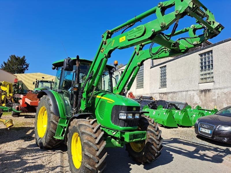 John Deere 5080R, Gebrauchtmaschine, Baujahr: 2012, Betriebsstunden / Hektar: 5230 (Bild 1) Traktor des Typs John Deere 5080R, Gebrauchtmaschine in STENAY (Bild 1)