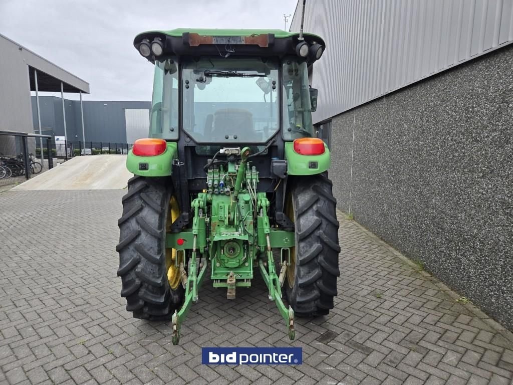 Traktor от тип John Deere 5080R, Gebrauchtmaschine в Deurne (Снимка 4)