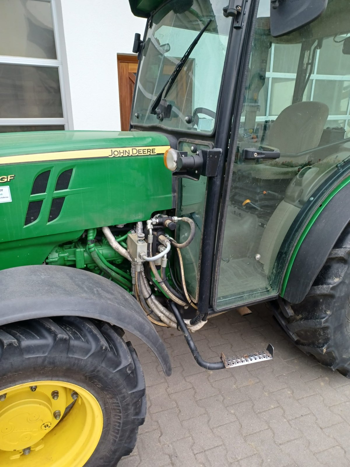 Traktor του τύπου John Deere 5085 GF, Gebrauchtmaschine σε Au/Hallertau (Φωτογραφία 2)