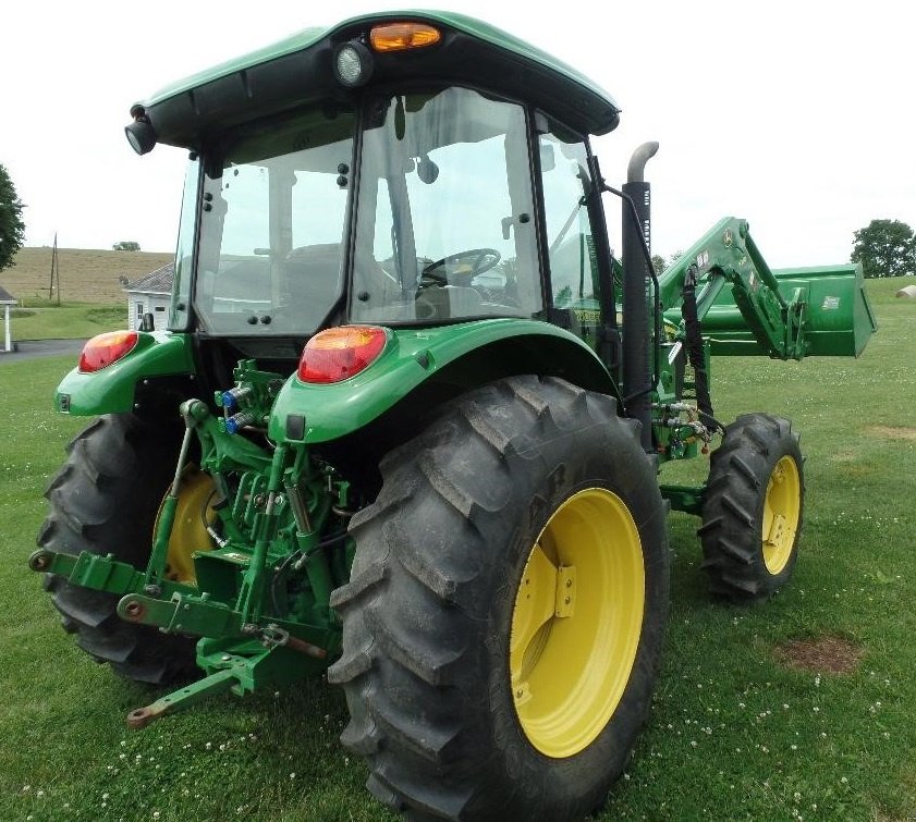 Traktor des Typs John Deere 5085 M, Gebrauchtmaschine in Bielefeld (Bild 2)