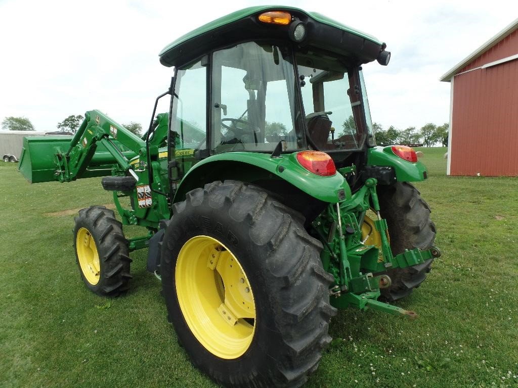 Traktor des Typs John Deere 5085 M, Gebrauchtmaschine in Bielefeld (Bild 3)