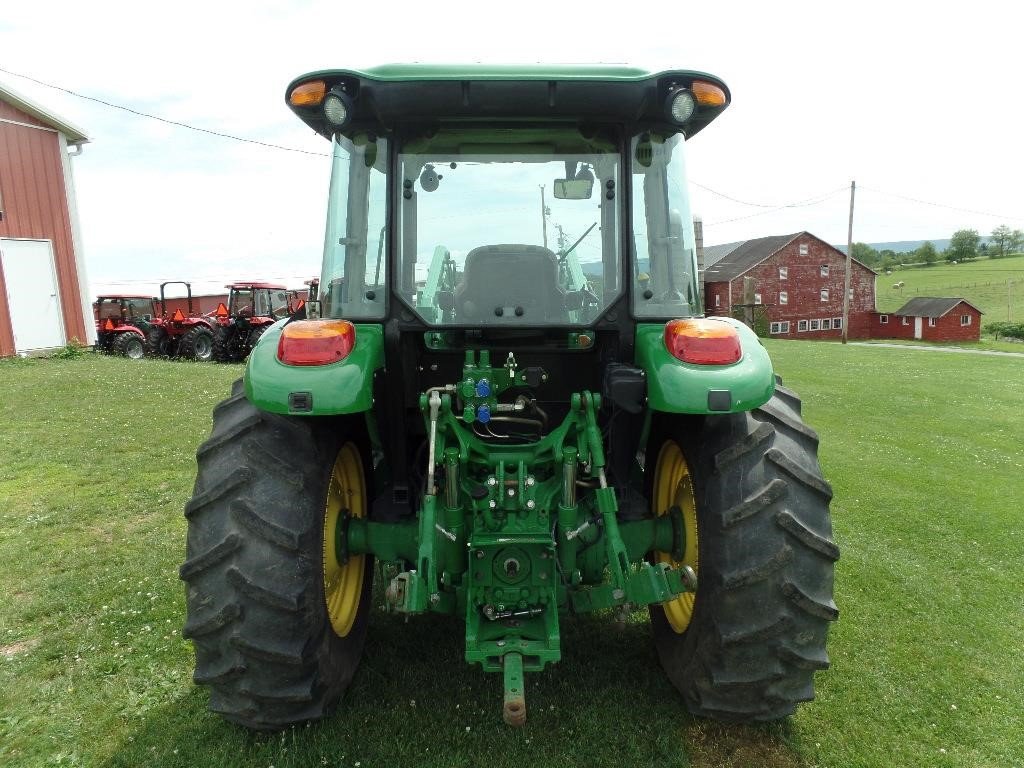 Traktor des Typs John Deere 5085 M, Gebrauchtmaschine in Bielefeld (Bild 5)