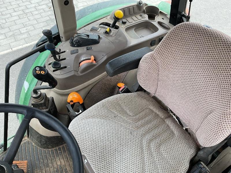 Traktor of the type John Deere 5085M, Gebrauchtmaschine in Levier (Picture 6)