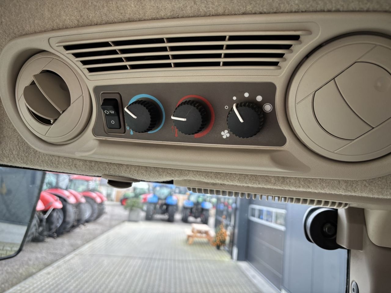 Traktor van het type John Deere 5085M, Gebrauchtmaschine in Daarle (Foto 10)