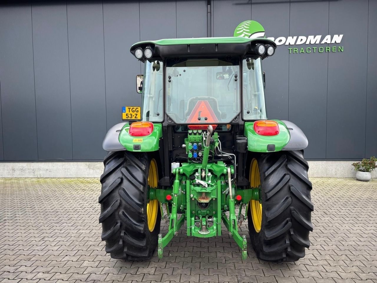 Traktor van het type John Deere 5085M, Gebrauchtmaschine in Daarle (Foto 7)