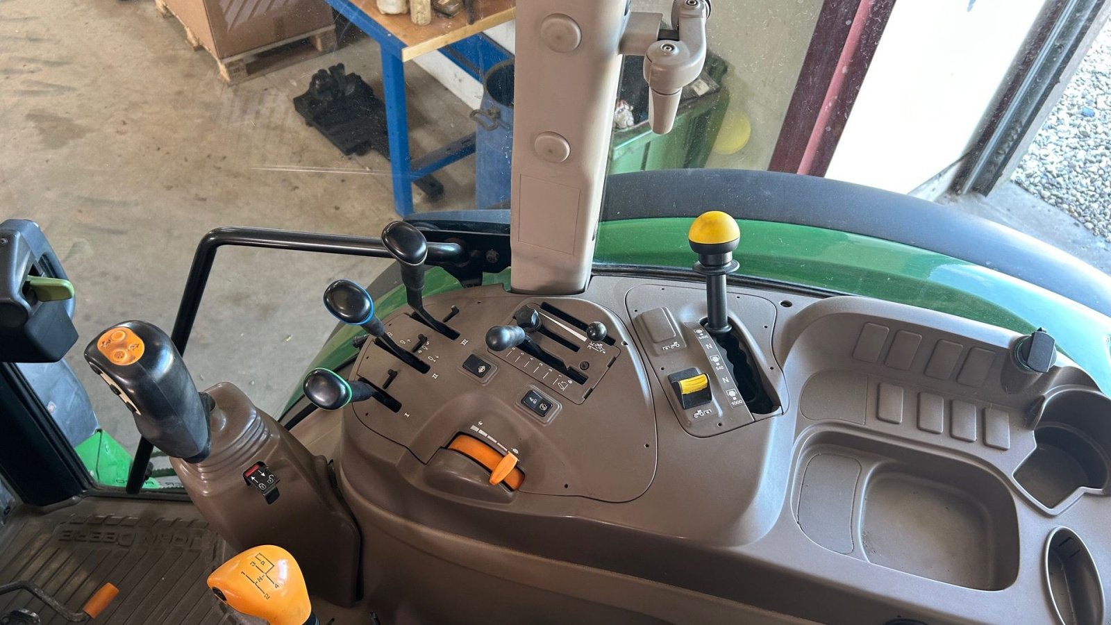 Traktor of the type John Deere 5090 M med John Deere 583 Frontlæsser, Gebrauchtmaschine in Thorsø (Picture 21)