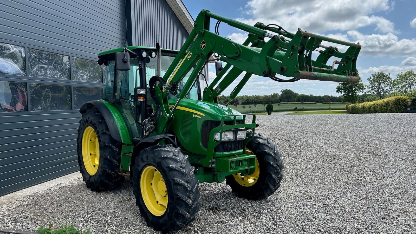 Traktor of the type John Deere 5090 M med John Deere 583 Frontlæsser, Gebrauchtmaschine in Thorsø (Picture 5)