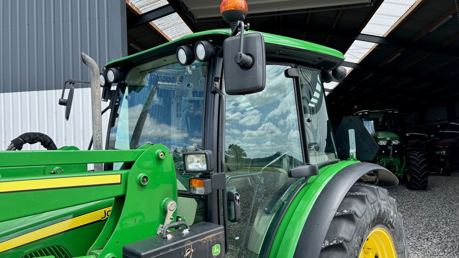 Traktor типа John Deere 5090 M med John Deere 583 Frontlæsser, Gebrauchtmaschine в Thorsø (Фотография 16)