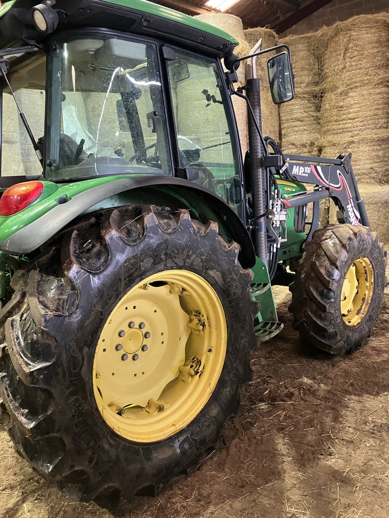 Traktor za tip John Deere 5090 M, Gebrauchtmaschine u MORLHON LE HAUT (Slika 3)