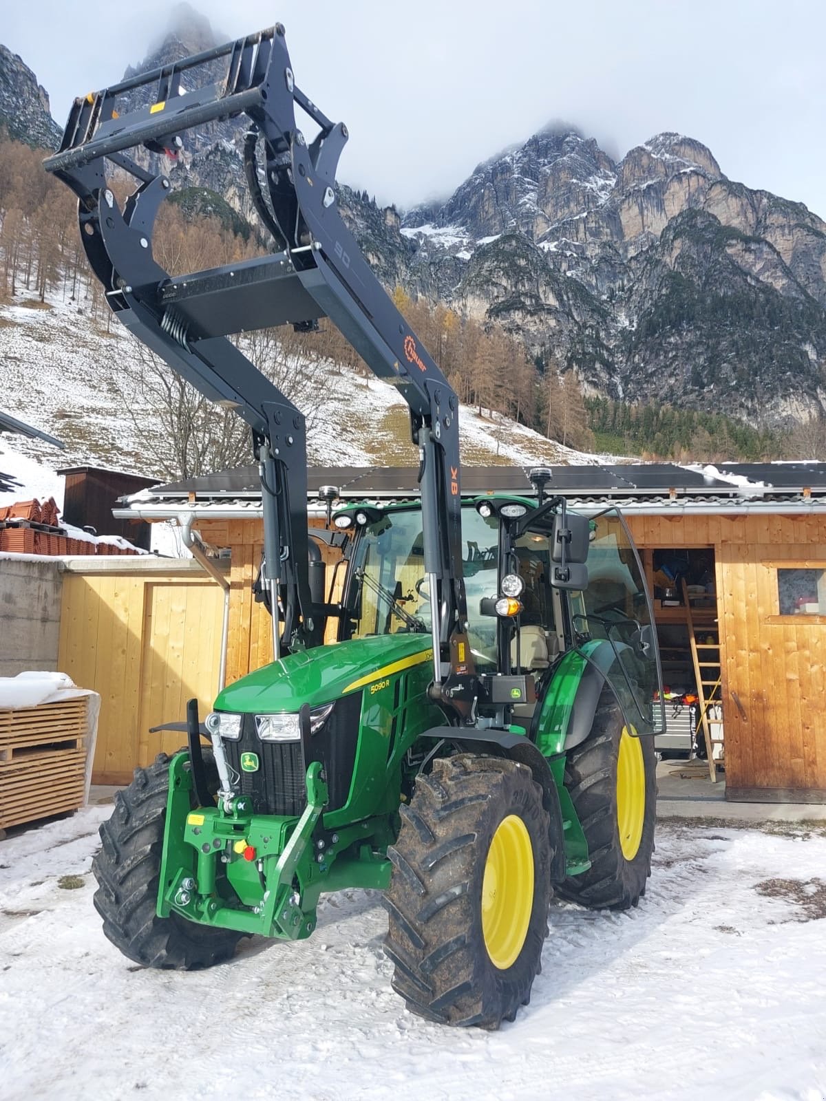 Traktor za tip John Deere 5090 R, Gebrauchtmaschine u Gschnitz (Slika 1)