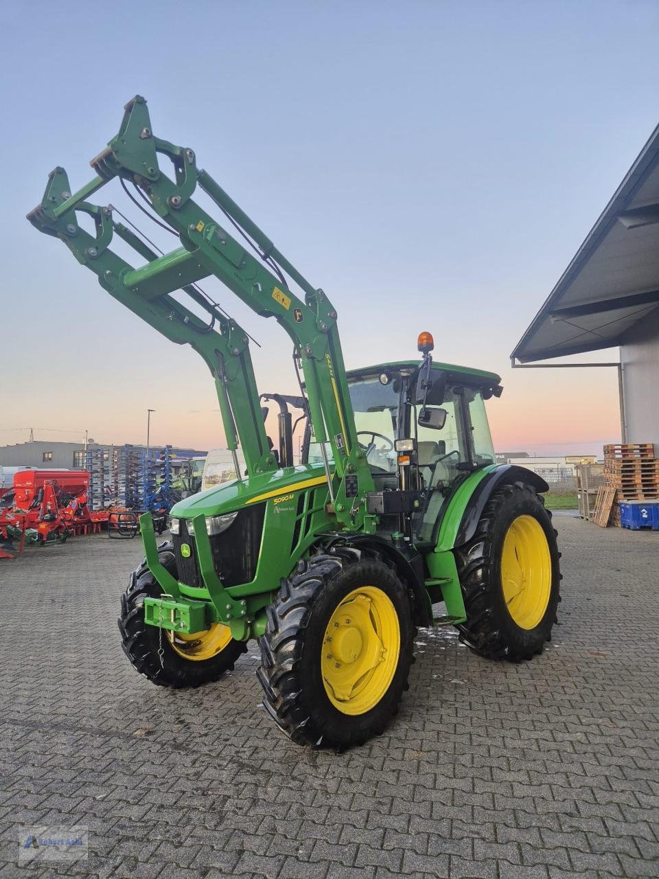 Traktor типа John Deere 5090M, Gebrauchtmaschine в Simmern (Фотография 2)