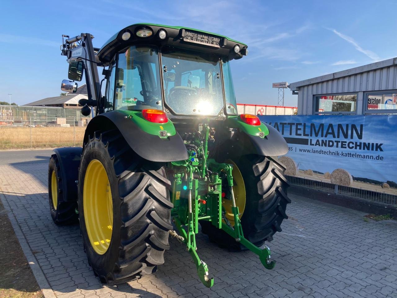 Traktor des Typs John Deere 5090R, Gebrauchtmaschine in Stuhr (Bild 3)