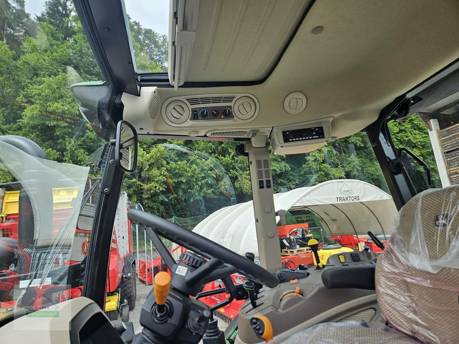 Traktor типа John Deere 5095M PowrQuad Plus, Vorführmaschine в Wies (Фотография 3)