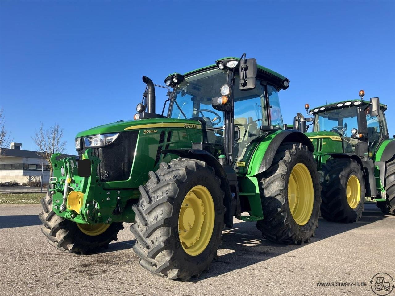 Traktor des Typs John Deere 5095M, Gebrauchtmaschine in Aspach (Bild 4)