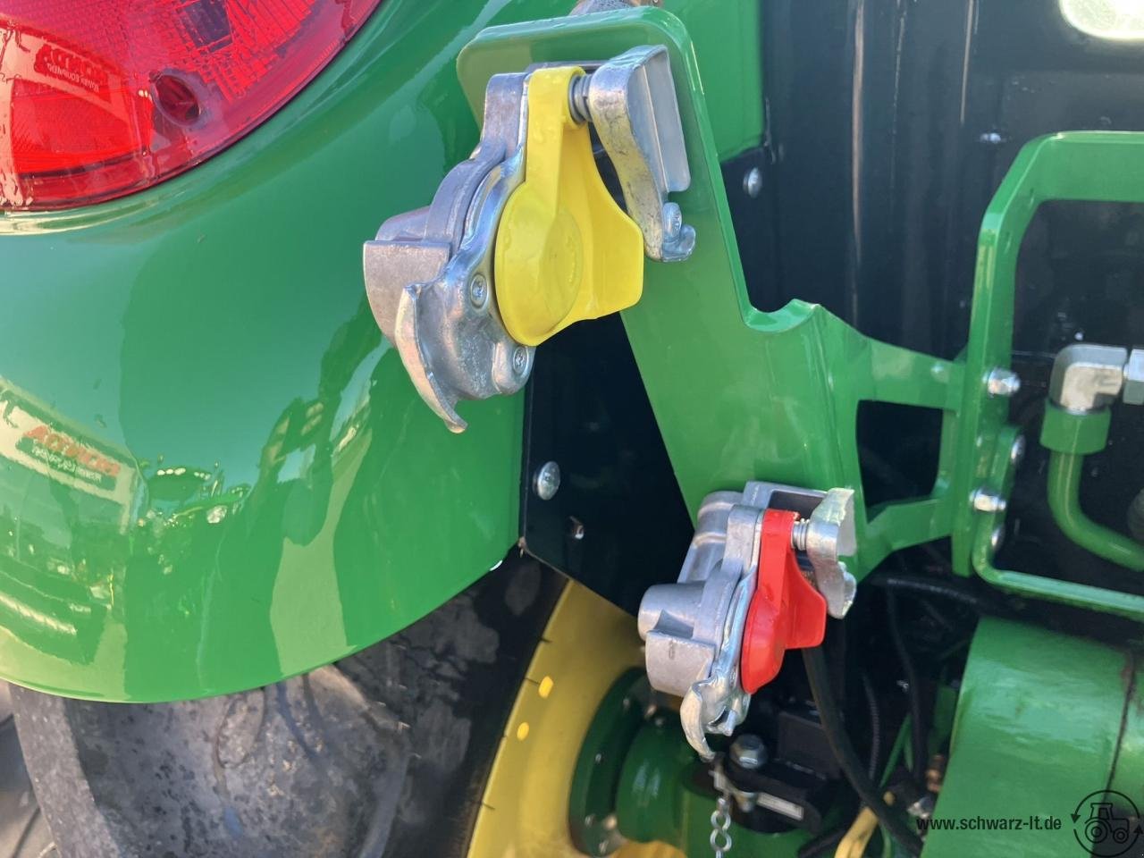 Traktor des Typs John Deere 5095M, Gebrauchtmaschine in Aspach (Bild 11)