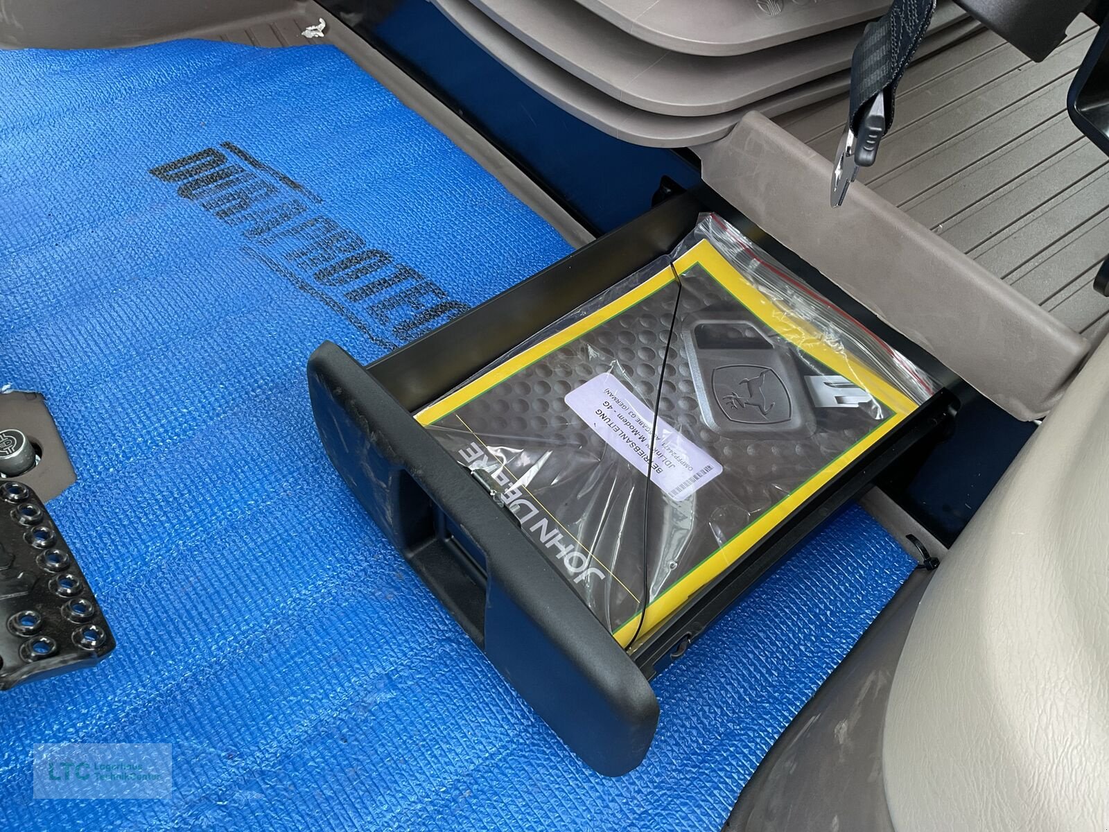 Traktor des Typs John Deere 5095M, Neumaschine in Redlham (Bild 31)