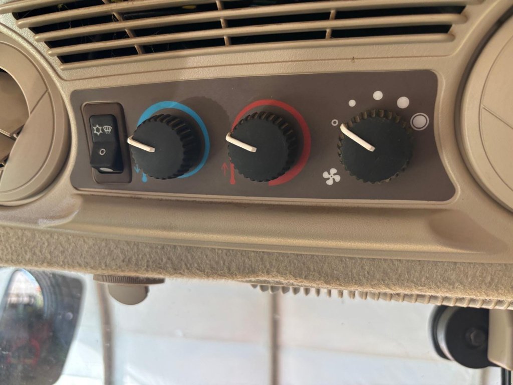 Traktor of the type John Deere 5100 M, Gebrauchtmaschine in UZERCHE (Picture 10)