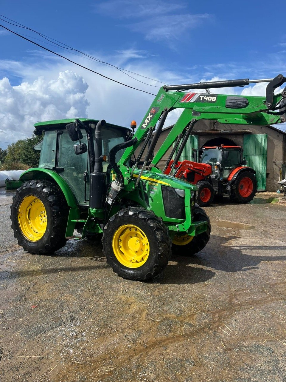 Traktor des Typs John Deere 5100 M, Gebrauchtmaschine in Combrand (Bild 1)