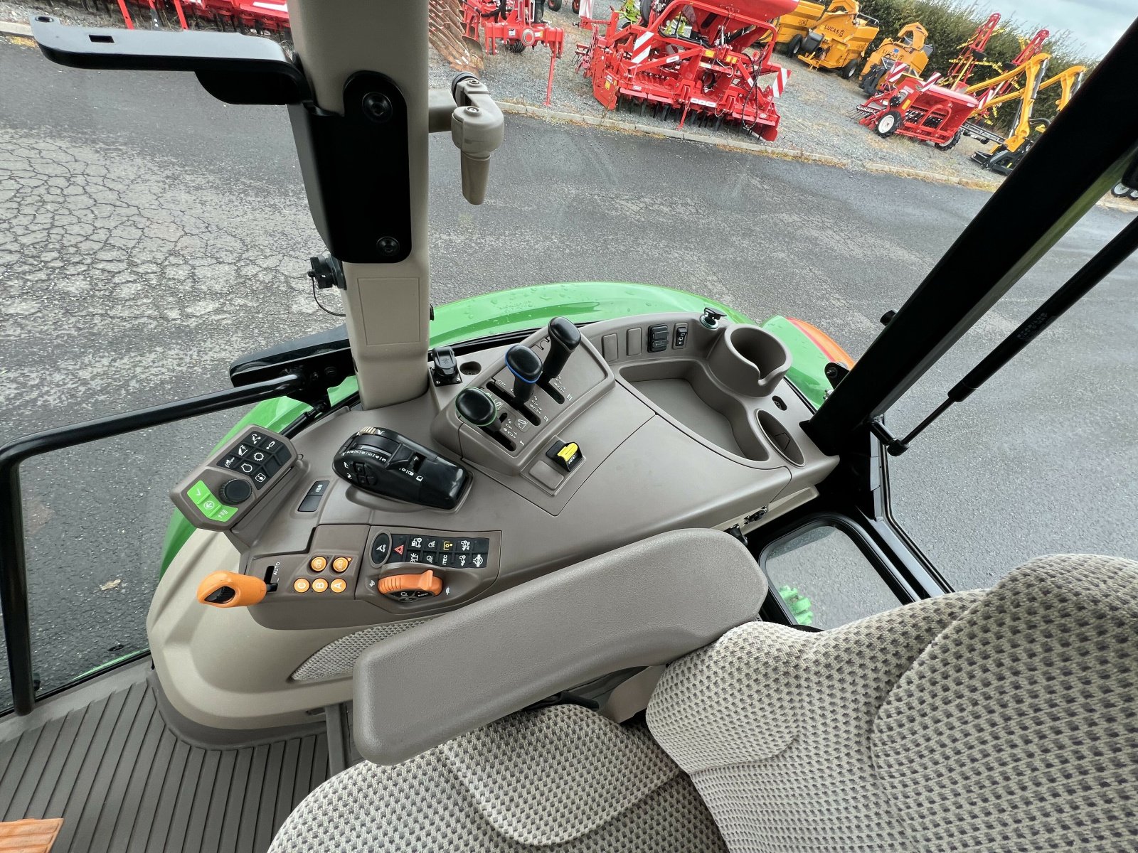 Traktor a típus John Deere 5100 R, Gebrauchtmaschine ekkor: Gannat (Kép 11)