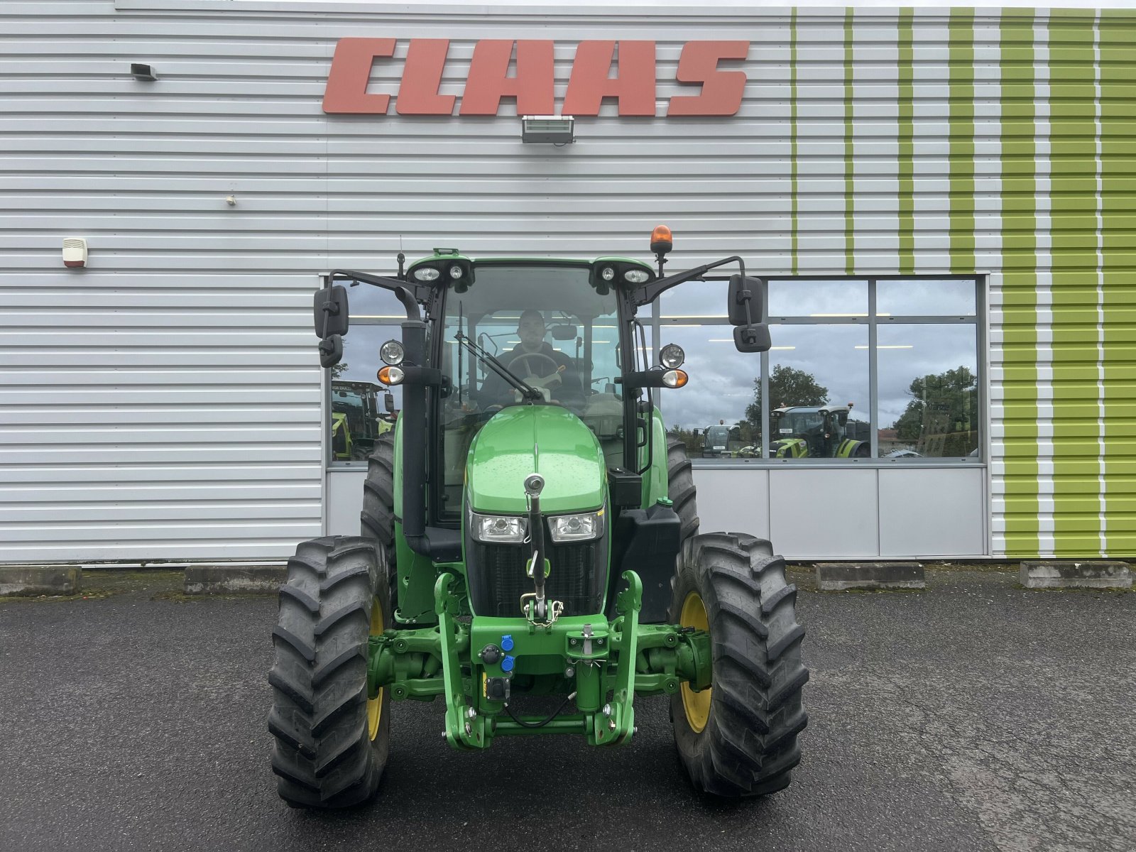 Traktor a típus John Deere 5100 R, Gebrauchtmaschine ekkor: Gannat (Kép 2)