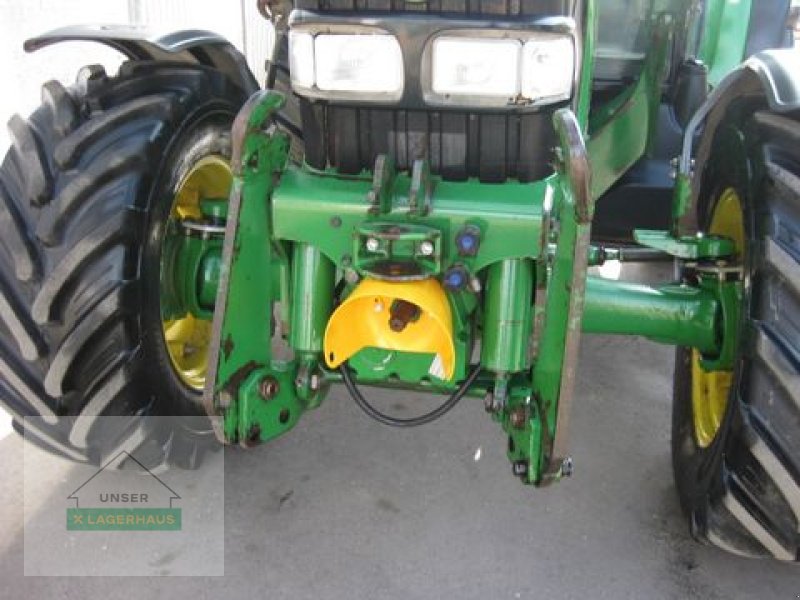 Traktor типа John Deere 5100 R, Gebrauchtmaschine в Ottensheim (Фотография 4)