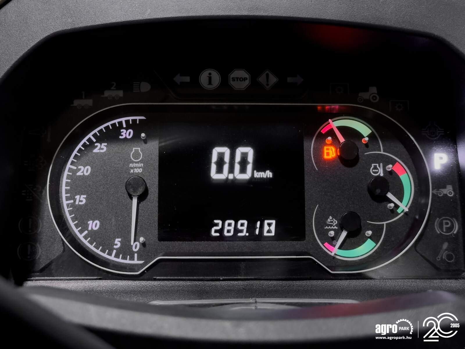 Traktor des Typs John Deere 5100M 32/16 Hi-Lo 40 km/h, EHC, 3 pair of SCVs, air con, air brakes, Gebrauchtmaschine in Csengele (Bild 10)