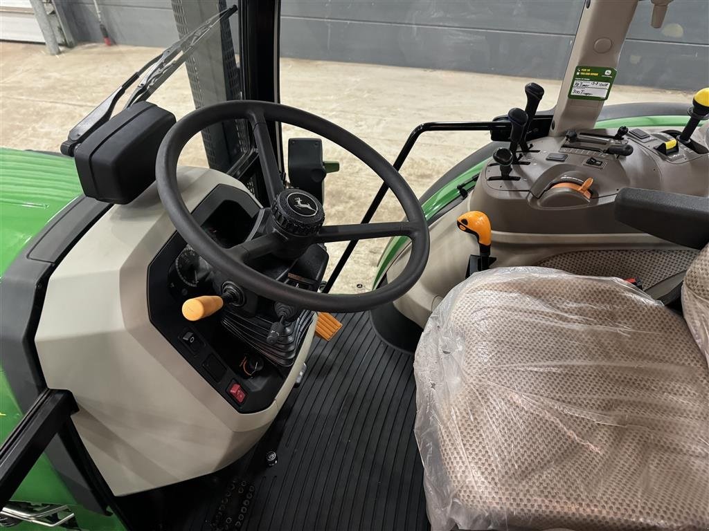 Traktor Türe ait John Deere 5100M Kun 215 timer..!!!!!!!!, Gebrauchtmaschine içinde Haderup (resim 23)